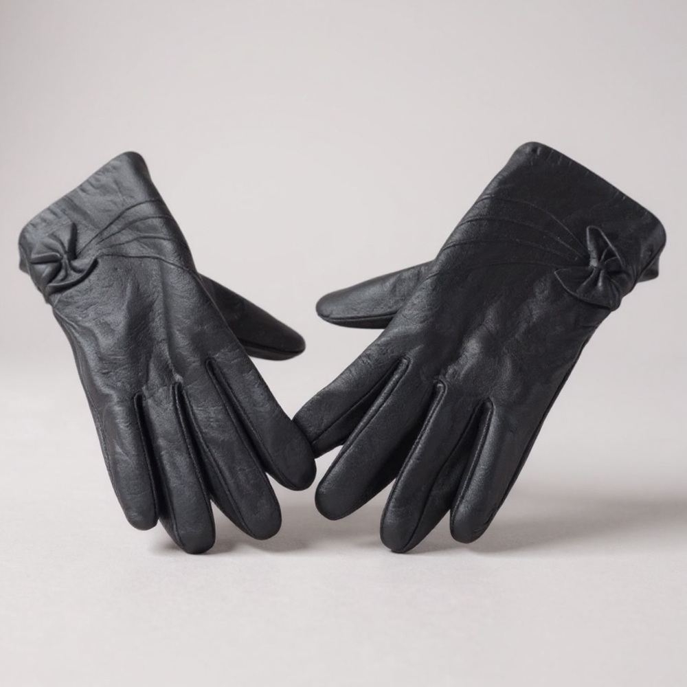 Italian Leather Bow Detail Fleece Lined Gloves Soft Warm Black Classic Small 6.5